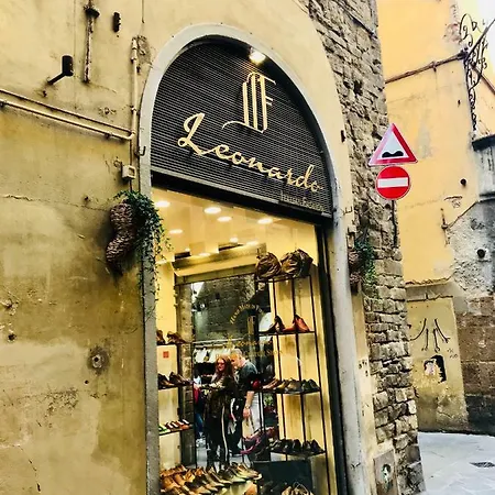 Leonardo's Signoria By Florencehospitality *